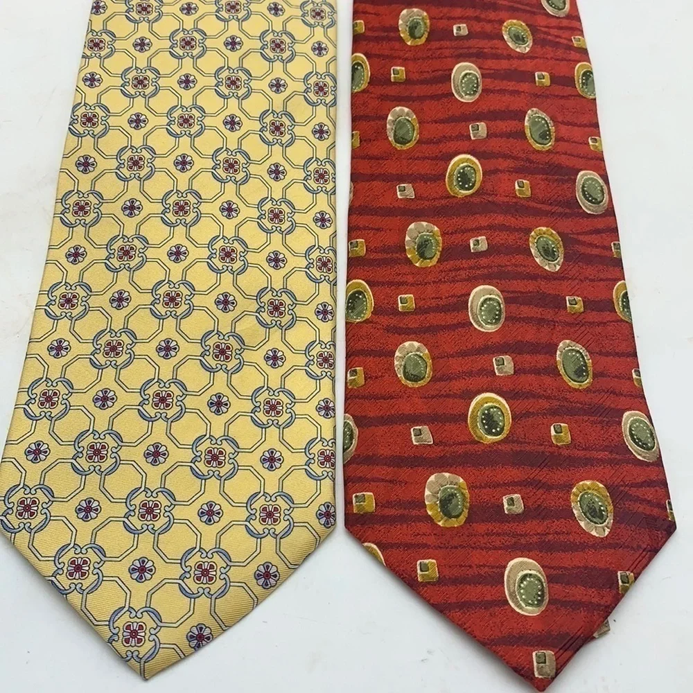 Joseph A Bank 100% Silk Tie red green , yellow blue (NWT)